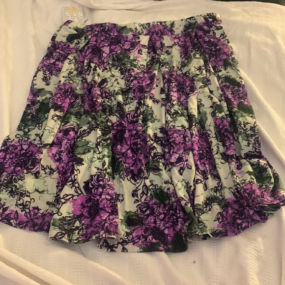 NEW LuLaRoe Madison skirt - Picture 2 of 6